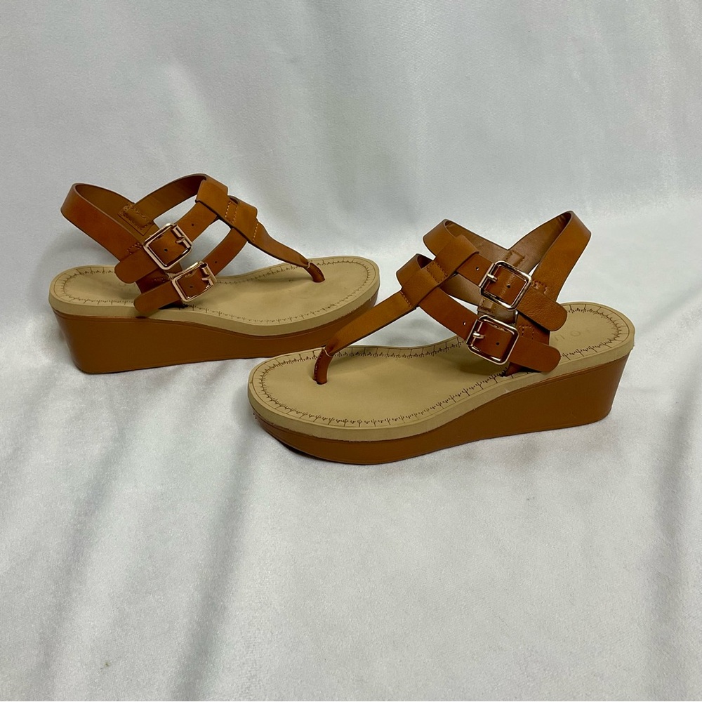Journee Collection Bianca Thong Wedge Sandals Size 5 1/2 - Picture 3 of 11